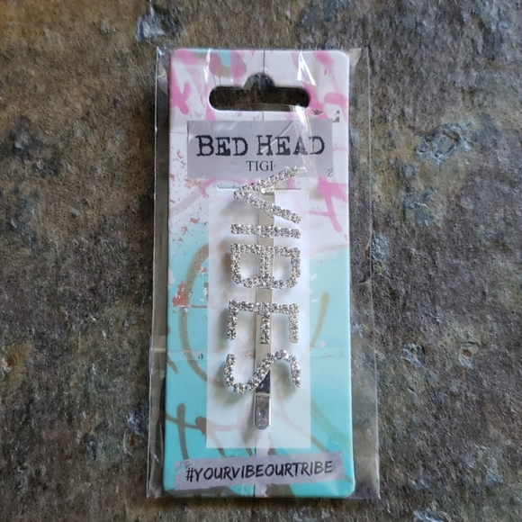 Bed Head Vibes Hair Clip - Picture 2 of 5